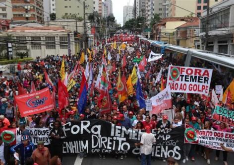  Movimentos: Reagir nas ruas contra descrença gerada por Temer