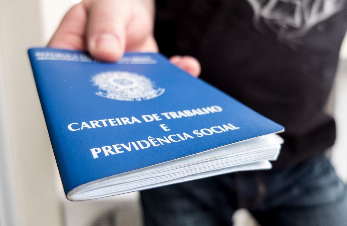 IBGE aponta crescimento do desemprego e número de trabalhadores sem carteira assinada