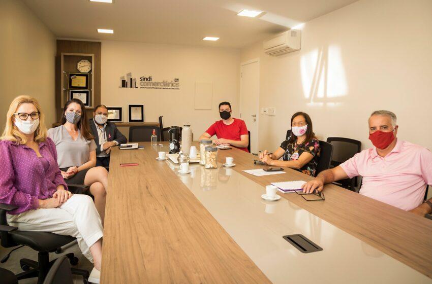  Sindicomerciários Caxias comemora o dia dos comerciários com fechamento da convenção coletiva de lojas garantindo a manutenção dos direitos