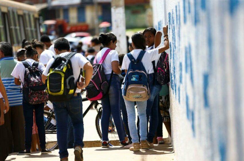  A abertura das escolas contribuiu para o aumento da Covid-19 no Brasil?