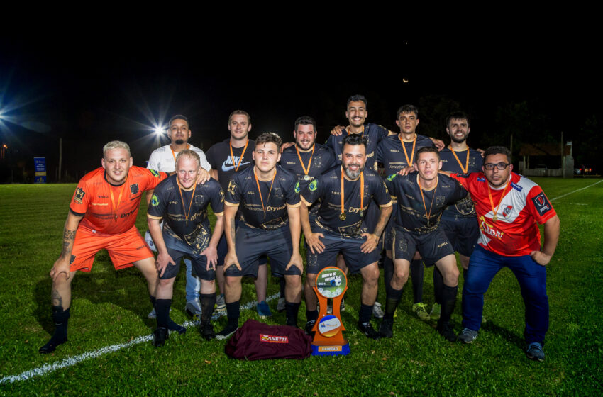  Equipe da Zanetti Materiais Elétricos vence torneio de futebol 7 do SINDICOMERCIÁRIOS no início da Temporada de Verão
