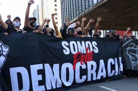 Carta em defesa da democracia ultrapassa marca de 630 mil adesões