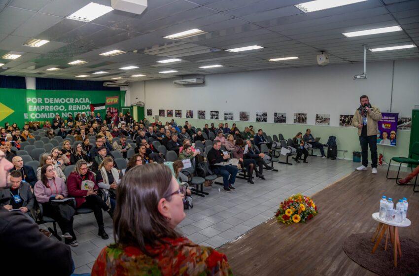 Juventude, mulheres e agricultura familiar marcam debates da manhã no segundo dia do 6º Congresso da CTB-RS