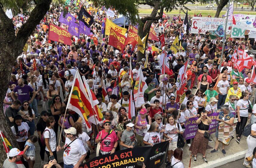  Centrais sindicais e movimentos sociais realizam grande ato em Porto Alegre no Dia Internacional da Mulher