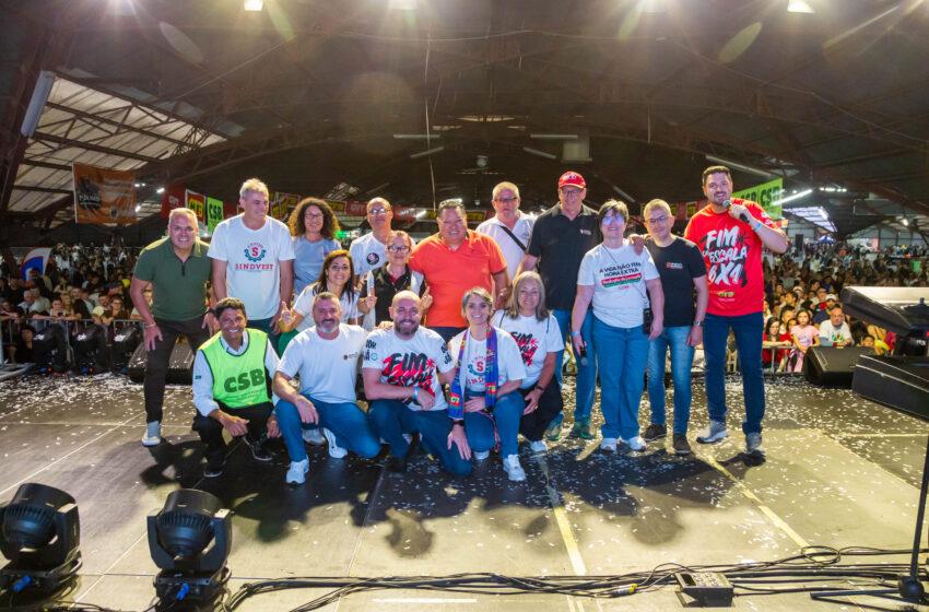  Sindicomerciários Caxias e Movimento sindical levam milhares de Trabalhadores e de Trabalhadoras para Ato-show nos Pavilhões da Festa da Uva